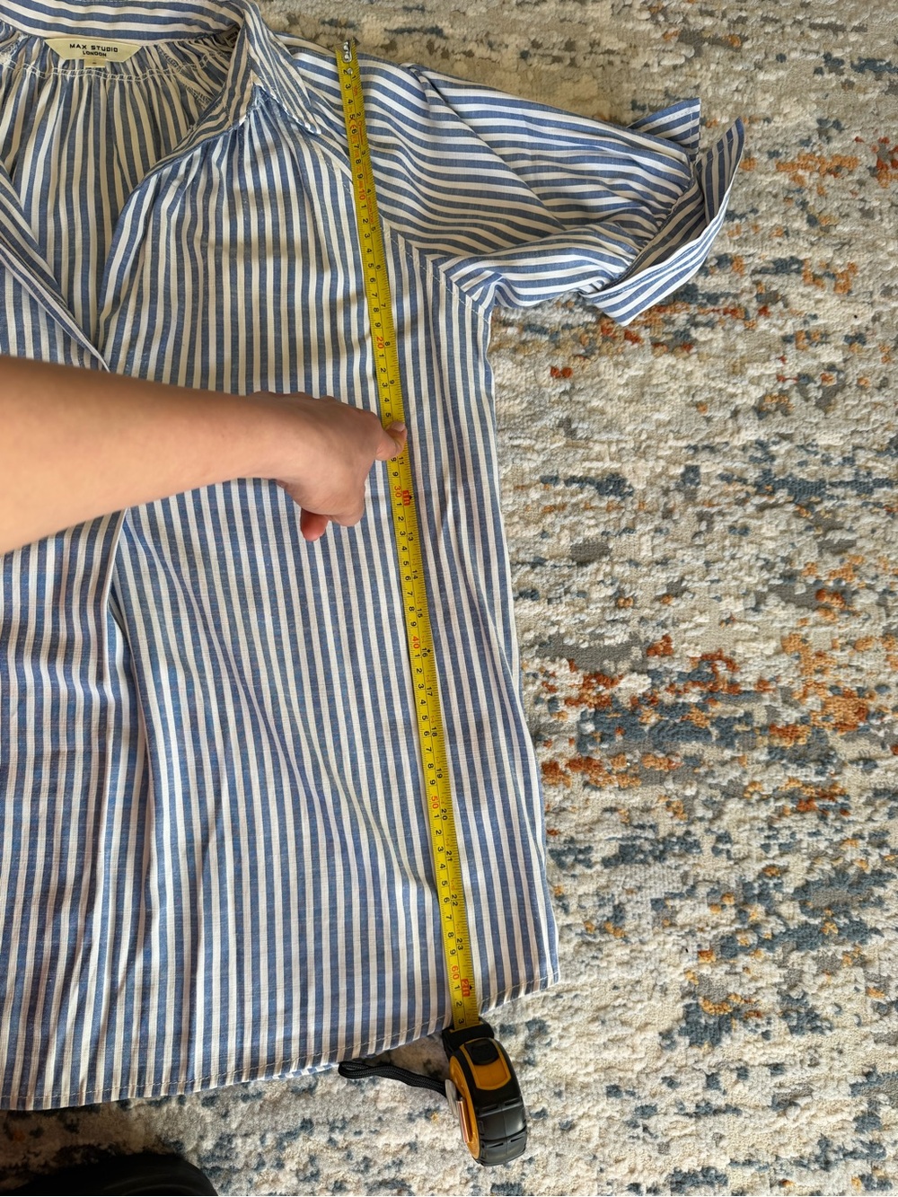 LIKE NEW Max Studio Striped Short Sleeve Blouse, size 2, Minimalist Workwear - Picture 10 of 10
